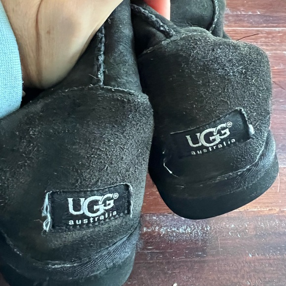 Women’s Uggs - Picture 6 of 11